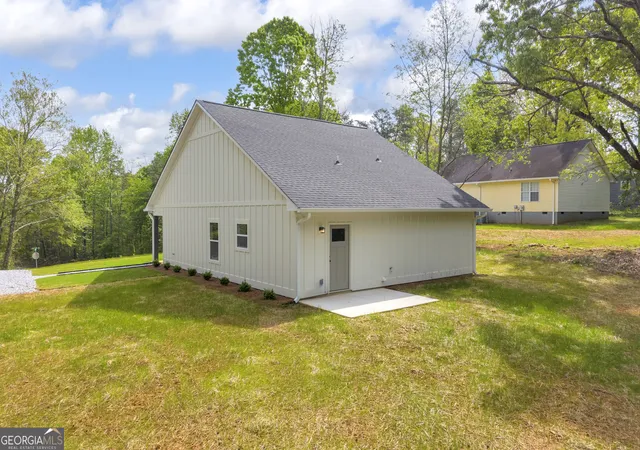 2nd image of 181 Lake Club Dr, Hartwell, GA 30643 | MLS# 10806119