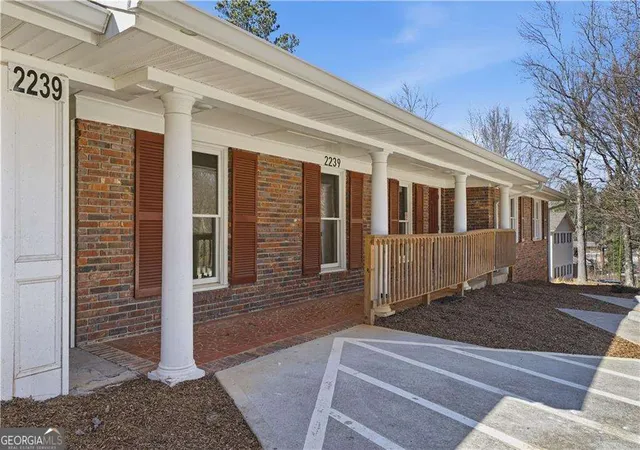 Photo 4 of Single family home for sale at 2239 Scenic Dr, Snellville, GA 30078 | MLS# 10790629 | Listing updated on 2026-07-06