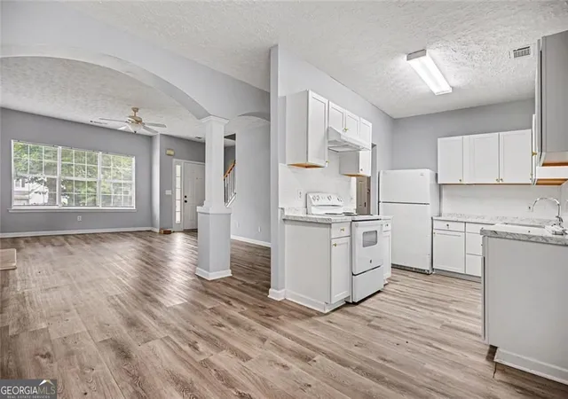 Photo 3 of Sale Pending at 4518 Swan Tr, Atlanta, GA 30349 | MLS# 10777805 | Listing updated on 2026-09-12