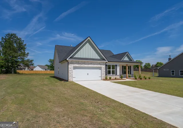 Photo 3 of Single family home for sale at 209 Squirrel Run, Good Hope, GA 30641 | MLS# 10648336 | Listing updated on 2026-07-20
