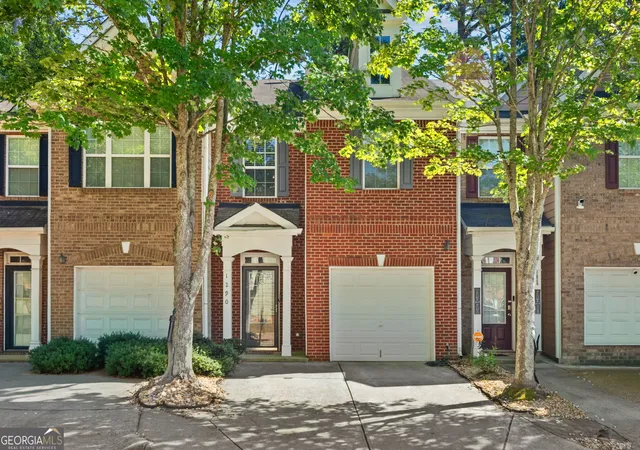 Townhouse for sale at 1290 Adcox Sq, Stone Mountain, GA 30088 | MLS# 10833704