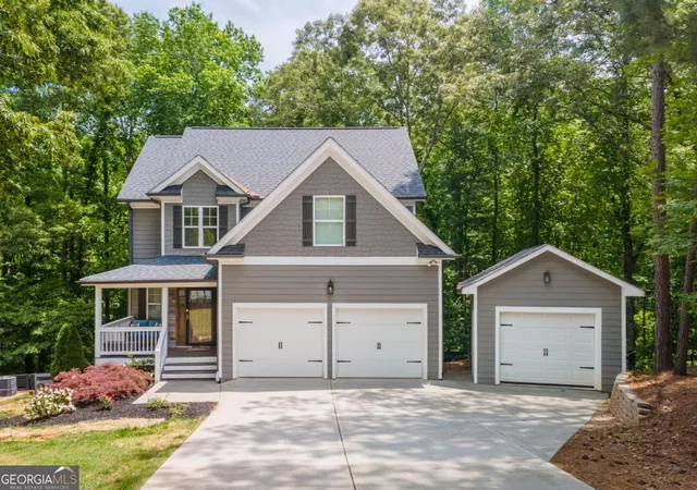 Homes for sale in Dawsonville, GA | 46 Longview Dr, Dawsonville, GA 30534 | MLS# 10766294