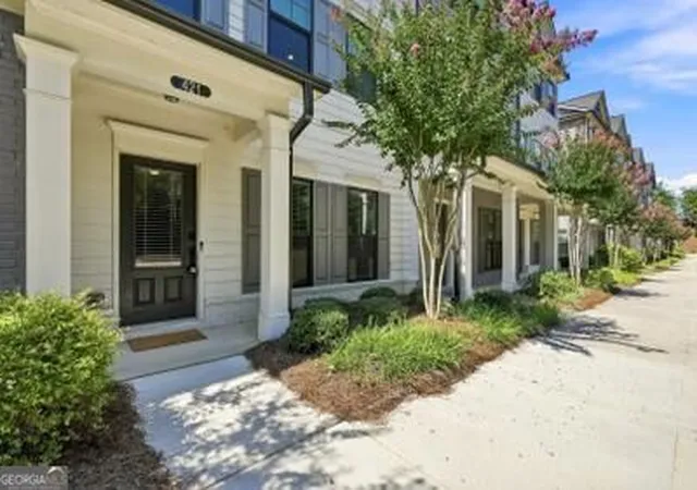 Photo 2 of Townhouse for sale at 421 Stovall Pl, Woodstock, GA 30188 | MLS# 10827630 | Listing updated on 2026-09-18