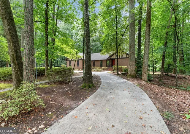 Photo 3 of Sale Pending at 235 Devilla Ct, Fayetteville, GA 30214 | MLS# 10807197 | Listing updated on 2026-08-25