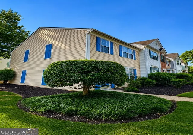 Photo 3 of Townhouse for sale at 5275 Reps Tr, Norcross, GA 30071 | MLS# 10834289 | Listing updated on 2026-09-13