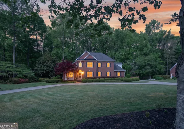Photo 2 of Single family home for sale at 290 Youngs Cir, Fayetteville, GA 30215 | MLS# 10823177 | Listing updated on 2026-09-09
