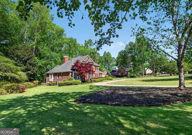 Photo 4 of Single family home for sale at 290 Youngs Cir, Fayetteville, GA 30215 | MLS# 10823177 | Listing updated on 2026-09-09