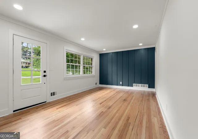 3rd image of 2324 Elmwood Cir Se, Atlanta, GA 30339 | MLS# 10791635