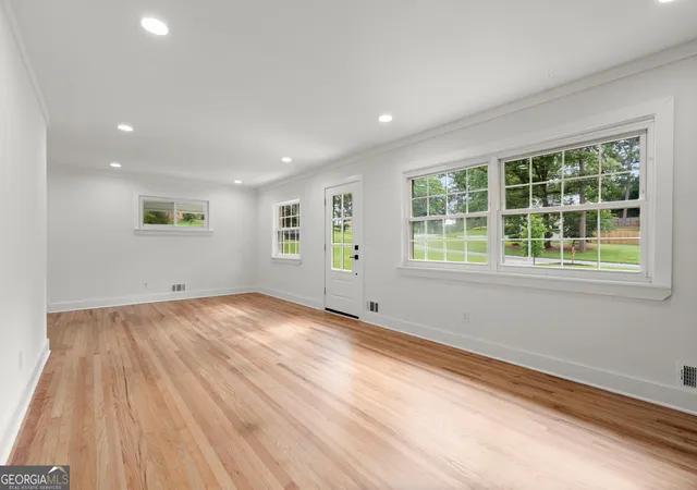 4th image of 2324 Elmwood Cir Se, Atlanta, GA 30339 | MLS# 10791635