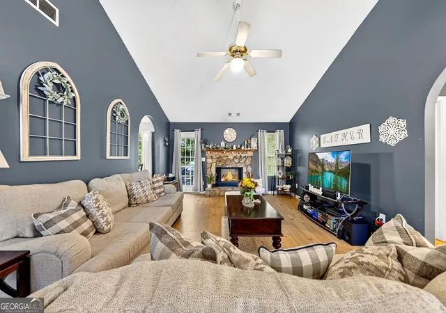 3rd image of 802 Windsor Dr, Monroe, GA 30656 | MLS# 10810258