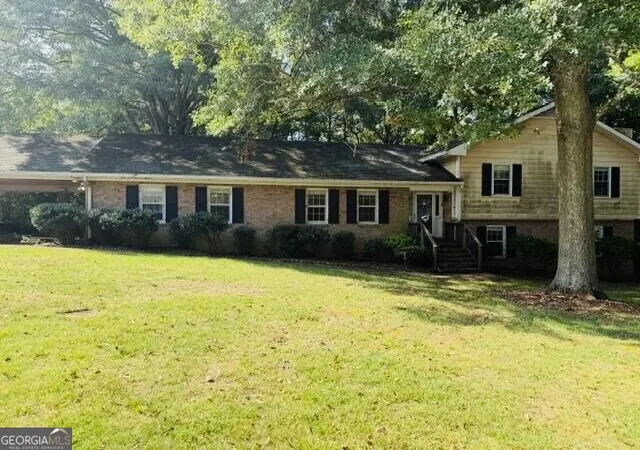 Photo 1 of Single family home for sale at 145 W Triple Tree Dr, Carrollton, GA 30117 | MLS# 10835255 | Listing updated on 2026-09-11