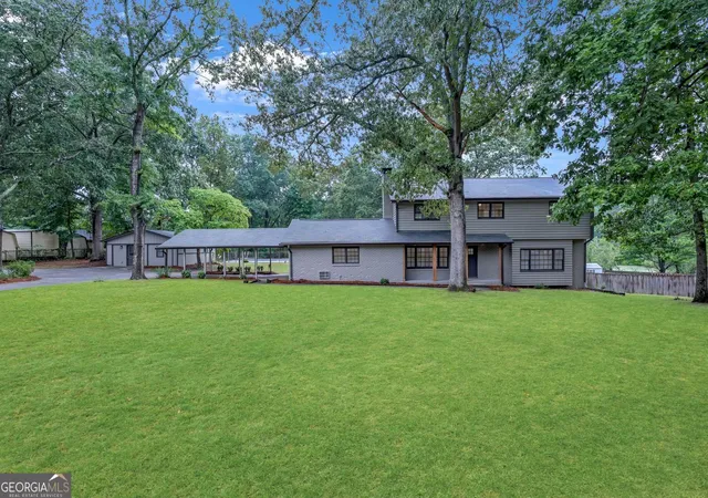 Photo 1 of Single family home for sale at 2541 Poplar St, Snellville, GA 30078 | MLS# 10836339 | Listing updated on 2026-09-14