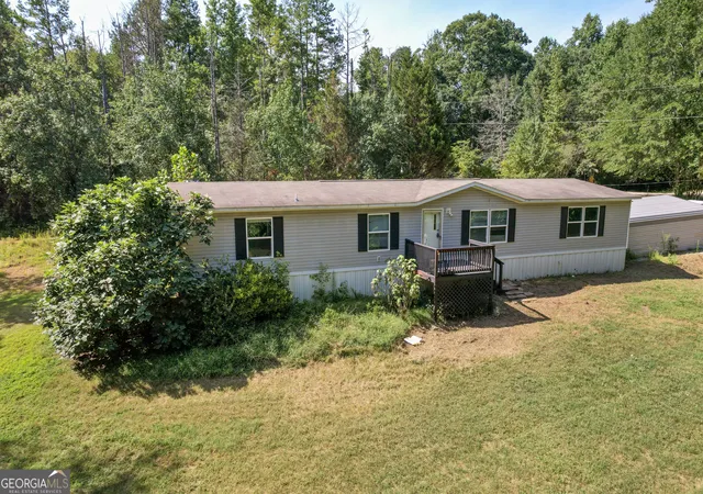 Photo 3 of Manufactured home for sale at 111 Indian Village Dr, Maysville, GA 30558 | MLS# 10834218 | Listing updated on 2026-09-19