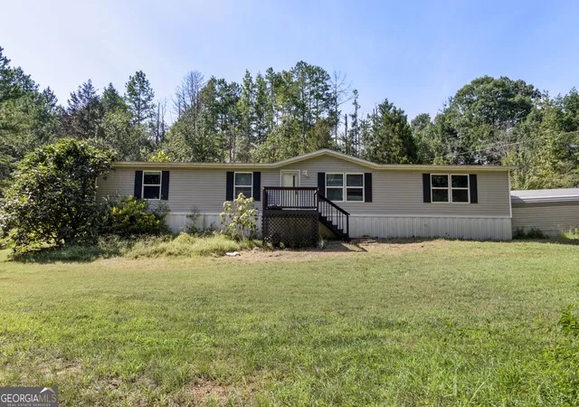 Photo 3 of Manufactured home for sale at 111 Indian Village Dr, Maysville, GA 30558 | MLS# 10834218 | Listing updated on 2026-09-19