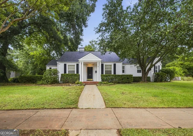 Photo 1 of Single family home for sale at 194 Euclid Ave, Macon, GA 31204 | MLS# 10825381 | Listing updated on 2026-09-17