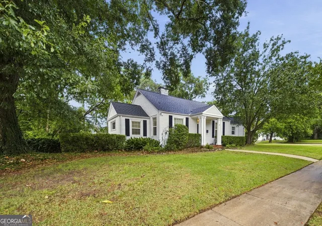 Photo 3 of Single family home for sale at 194 Euclid Ave, Macon, GA 31204 | MLS# 10825381 | Listing updated on 2026-09-17