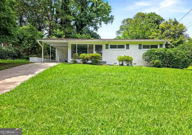 Photo 2 of Single family home for sale at 2559 Dale Creek Dr Nw, Atlanta, GA 30318 | MLS# 10789136 | Listing updated on 2026-10-24