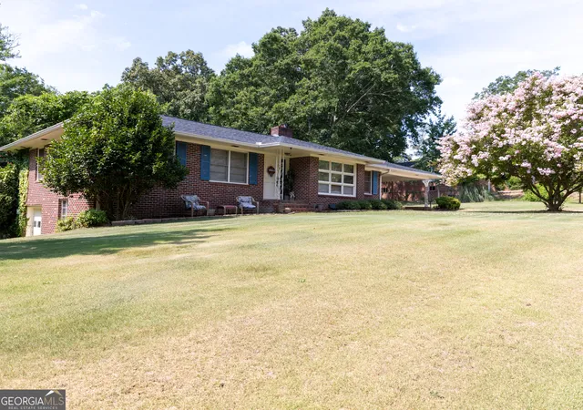 Photo 1 of Single family home for sale at 403 Ridgecrest Dr, Elberton, GA 30635 | MLS# 10806025 | Listing updated on 2026-07-31