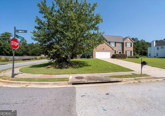 Photo 3 of Single family home for sale at 1135 Baltic Ct, Loganville, GA 30052 | MLS# 10828516 | Listing updated on 2026-10-08