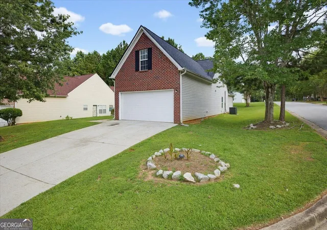 Photo 3 of Sale Pending at 6563 Lake Mill Tr, Lithonia, GA 30038 | MLS# 10822912 | Listing updated on 2026-08-21