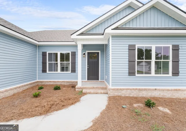Photo 3 of Single family home for sale at 140 Landmark Cir #77, Statesboro, GA 30458 | MLS# 10818038 | Listing updated on 2026-08-17