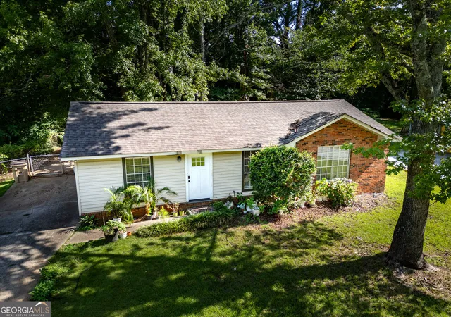 Photo 3 of Single family home for sale at 103 Sedgefield Dr, Jonesboro, GA 30236 | MLS# 10801143 | Listing updated on 2026-10-26