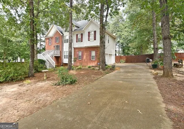 Photo 2 of Single family home for sale at 143 Burchfield Run, Carrollton, GA 30116 | MLS# 10827124 | Listing updated on 2026-10-05