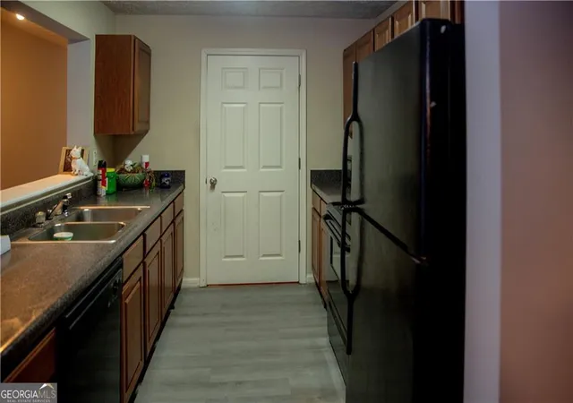 4th image of 12301 Fairington Ridge Cir, Lithonia, GA 30038 | MLS# 10792420