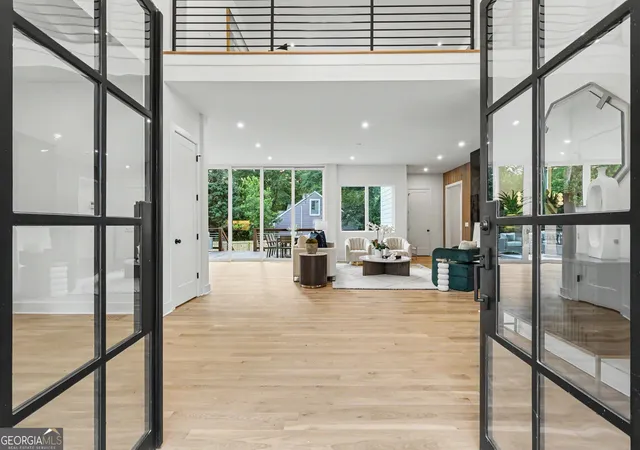 Photo 3 of Single family home for sale at 1242 Brk Forest Dr NE, Atlanta, GA 30324 | MLS# 10790241 | Listing updated on 2026-10-24