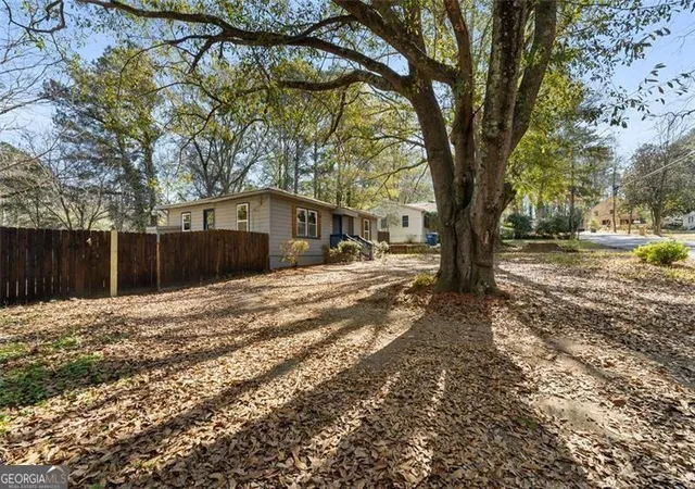 Photo 13 of Single family home for sale at 501 Aberdeen Dr Nw, Atlanta, GA 30318 | MLS# 10816556 | Listing updated on 2026-08-14