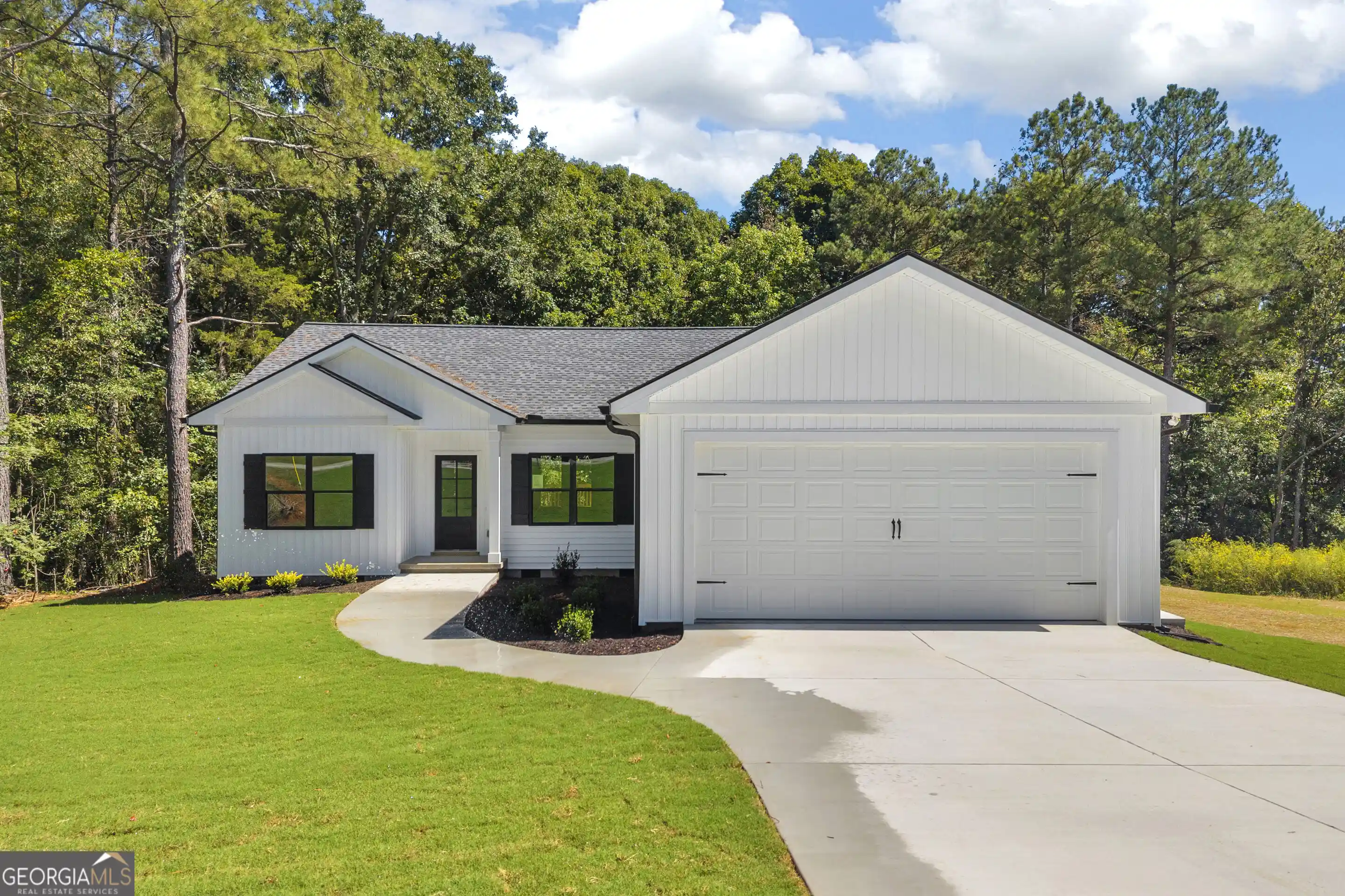 Photo 1 of Single family home for sale at 64 Harbor Hts Cir, Lavonia, GA 30553 | MLS# 10854206 | Listing updated on 2026-10-12