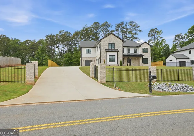 1st image of 4267 Wesley Chapel Rd, Marietta, GA 30062 | MLS# 10767105