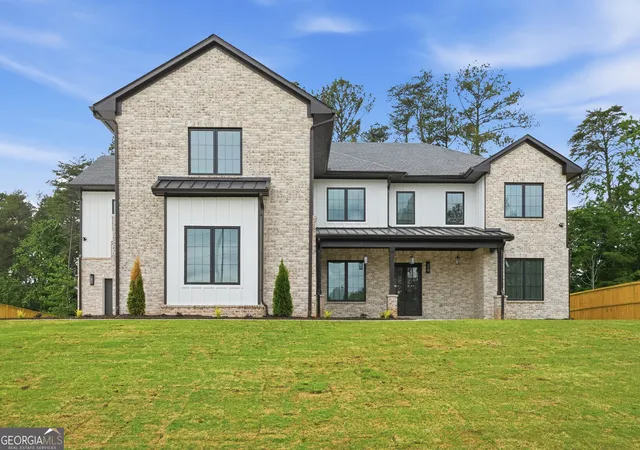 2nd image of 4267 Wesley Chapel Rd, Marietta, GA 30062 | MLS# 10767105