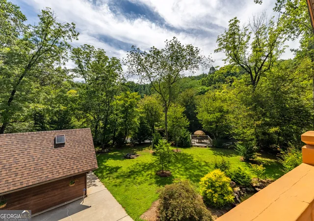 Photo 3 of Single family home for sale at 198 Stonecreek Dr, Franklin, NC 28734 | MLS# 10806477 | Listing updated on 2026-09-30