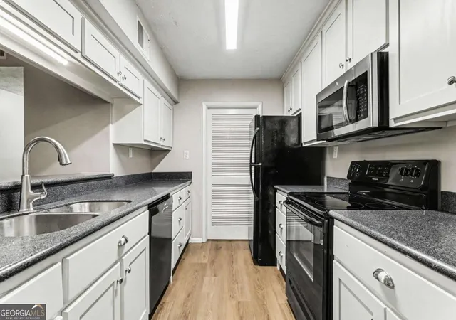 5th image of 310 Tuxworth Cir, Decatur, GA 30033 | MLS# 10781121