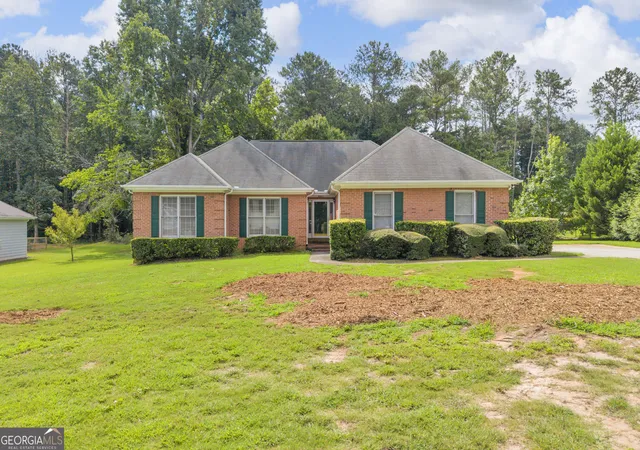 Photo 1 of Sale Pending at 4841 Thornwood Dr, Covington, GA 30016 | MLS# 10823405 | Listing updated on 2026-09-17