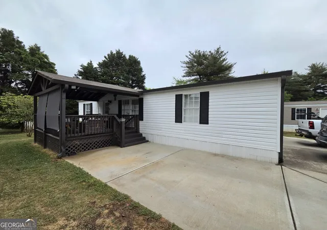Photo 2 of Manufactured home for sale at 4855 Peachtree Dr, Buford, GA 30518 | MLS# 10742871 | Listing updated on 2026-05-04