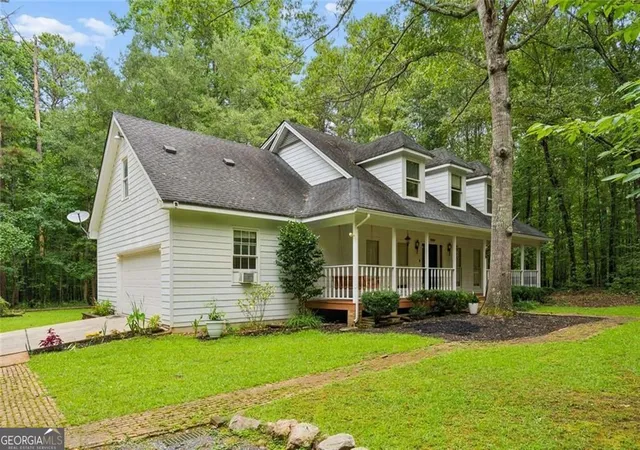 Photo 3 of Sale Pending at 565 Stallsworth Rd, Mcdonough, GA 30252 | MLS# 10806867 | Listing updated on 2026-09-15