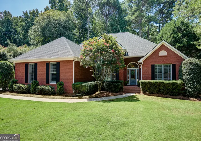 1st image of 40 Shoreline Dr, Newnan, GA 30263 | MLS# 10826646