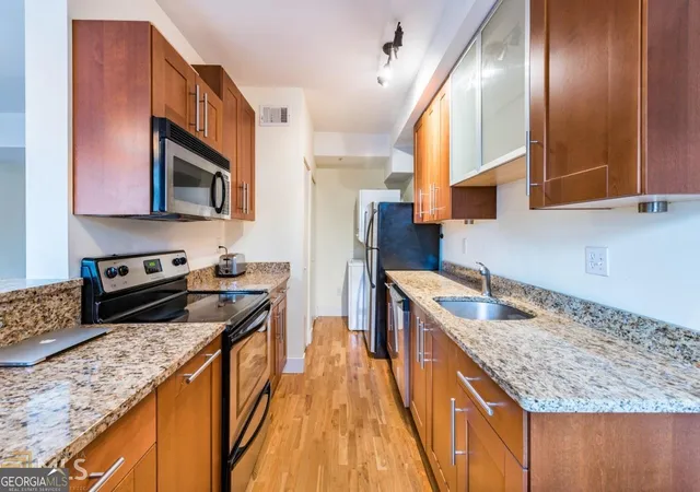 4th image of 373 Moreland Ave Ne, Atlanta, GA 30307