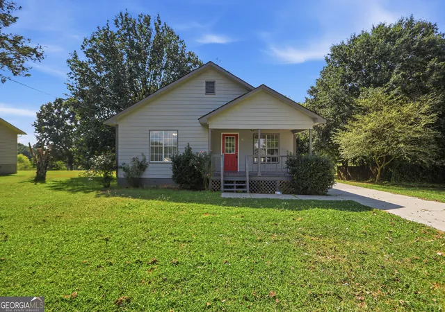 Photo 1 of Single family home for sale at 140 Triple D Dr Se, Adairsville, GA 30103 | MLS# 10852546 | Listing updated on 2026-10-30