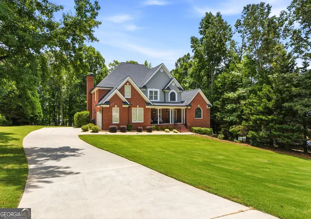 Photo 3 of Single family home for sale at 1505 Lake Forest Ln, Mcdonough, GA 30253 | MLS# 10807378 | Listing updated on 2026-08-20