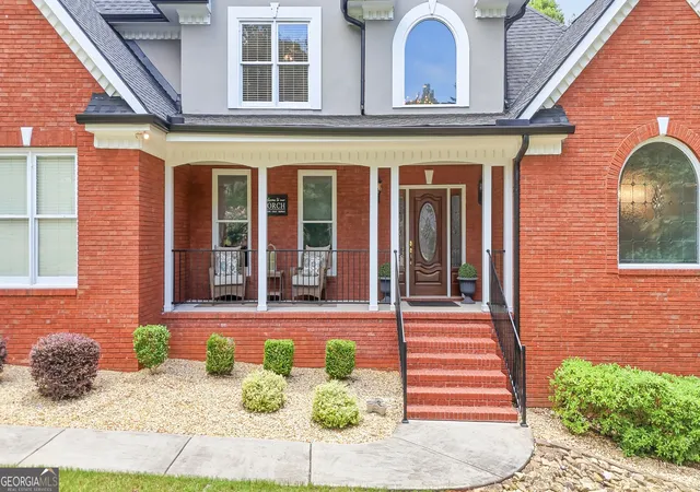 Photo 3 of Single family home for sale at 1505 Lake Forest Ln, Mcdonough, GA 30253 | MLS# 10807378 | Listing updated on 2026-08-20