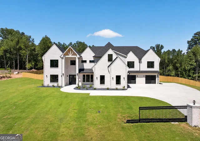 Photo 2 of Mansion for sale at 1659 Ewing Chapel Rd, Dacula, GA 30019 | MLS# 10835638 | Listing updated on 2026-09-11
