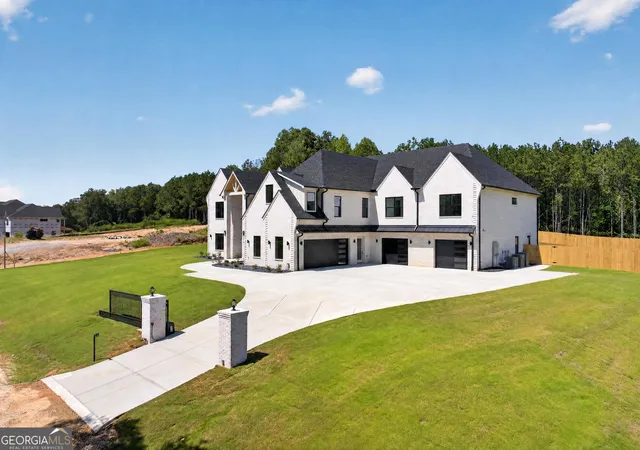 Photo 3 of Mansion for sale at 1659 Ewing Chapel Rd, Dacula, GA 30019 | MLS# 10835638 | Listing updated on 2026-09-11
