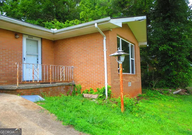 Photo 2 of Single family home for sale at 2233 Doris Dr, Decatur, GA 30034 | MLS# 10816419 | Listing updated on 2026-09-12