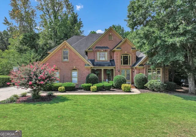 Photo 3 of Single family home for sale at 4572 Lionshead Cir, Lithonia, GA 30038 | MLS# 10825398 | Listing updated on 2026-08-27