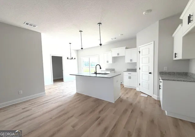3rd image of 212 Palmetto Loop, Vidalia, GA 30474 | MLS# 10760522
