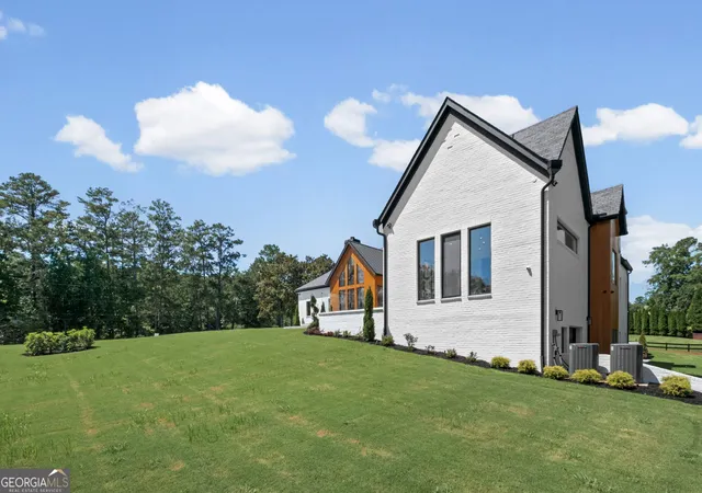 Photo 3 of Mansion for sale at 14735 Wood Rd, Milton, GA 30004 | MLS# 10826364 | Listing updated on 2026-10-13