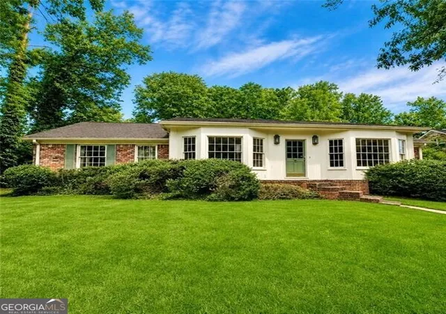 Photo 1 of Sale Pending at 920 Buckingham Cir Nw, Atlanta, GA 30327 | MLS# 10811115 | Listing updated on 2026-08-03